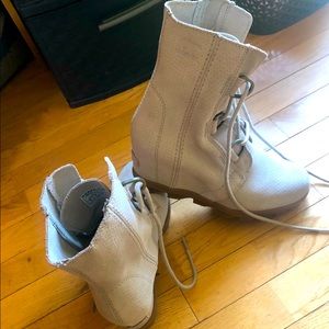 Sorel Joan of Arc wedge boots